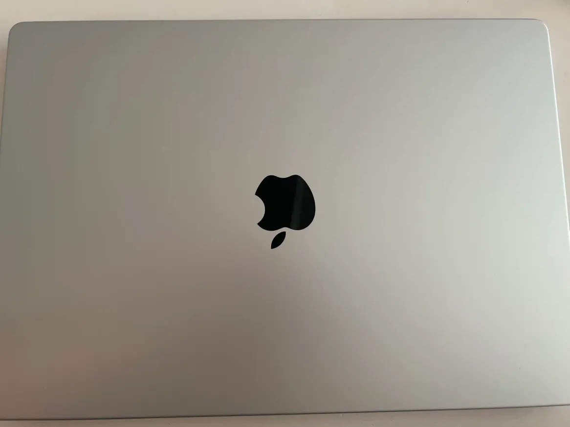 MacBook Pro M2 Pro