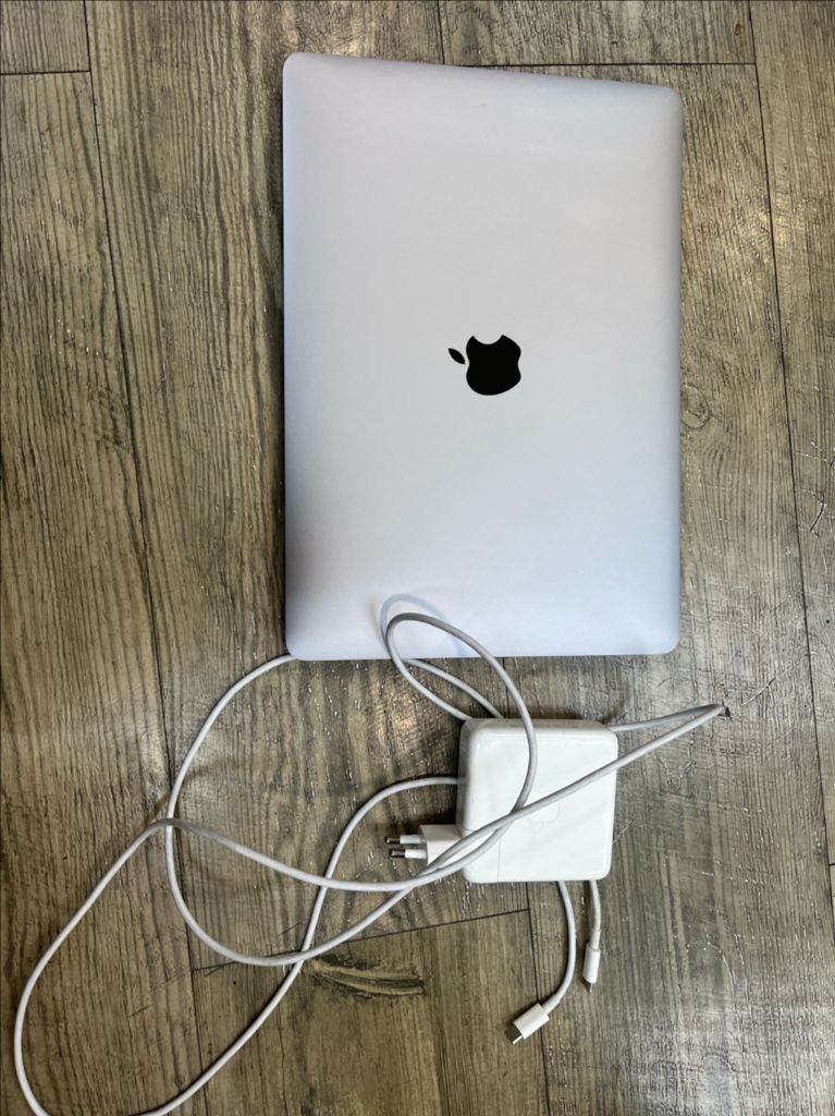 MacBook Pro M2 Pro